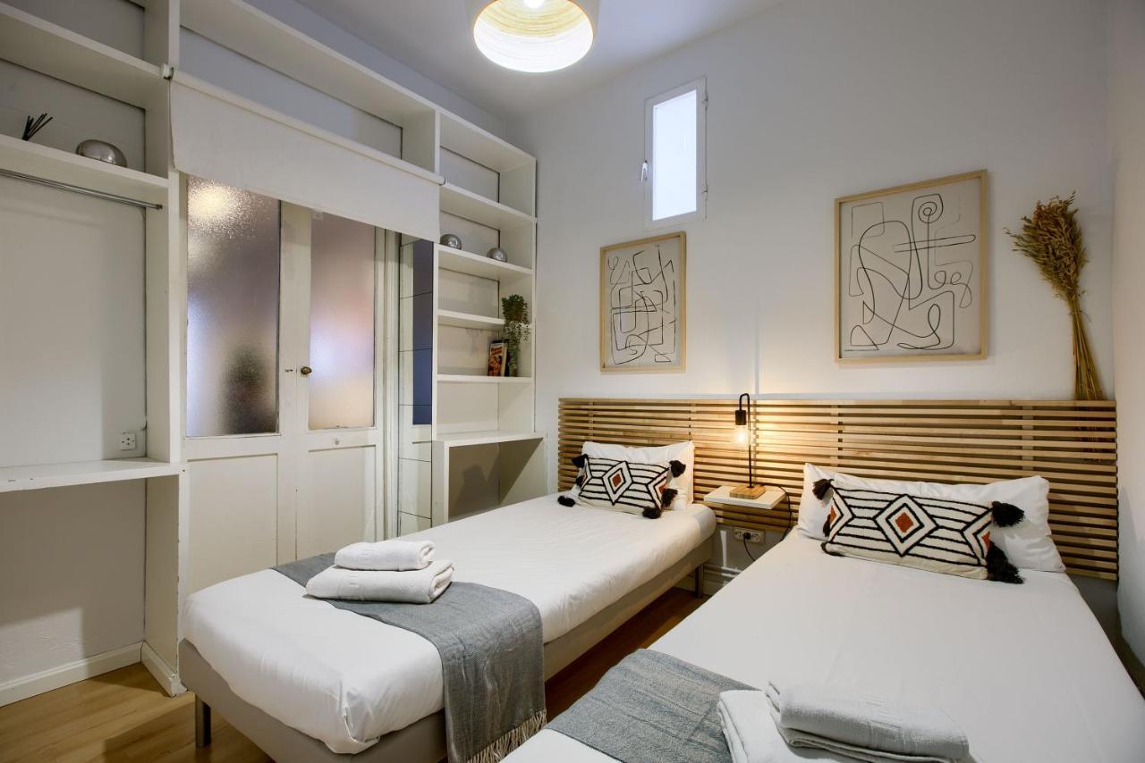 Charming Anton Martin Market Madrid Luaran gambar